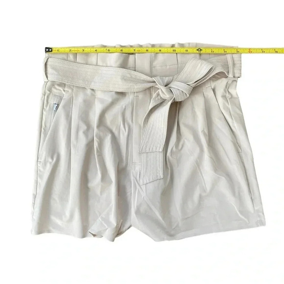 Athleta Skyline Shorts II Abalon Gray Neutral Paperbag Shorts Women’s Size 6 - Picture 7 of 8